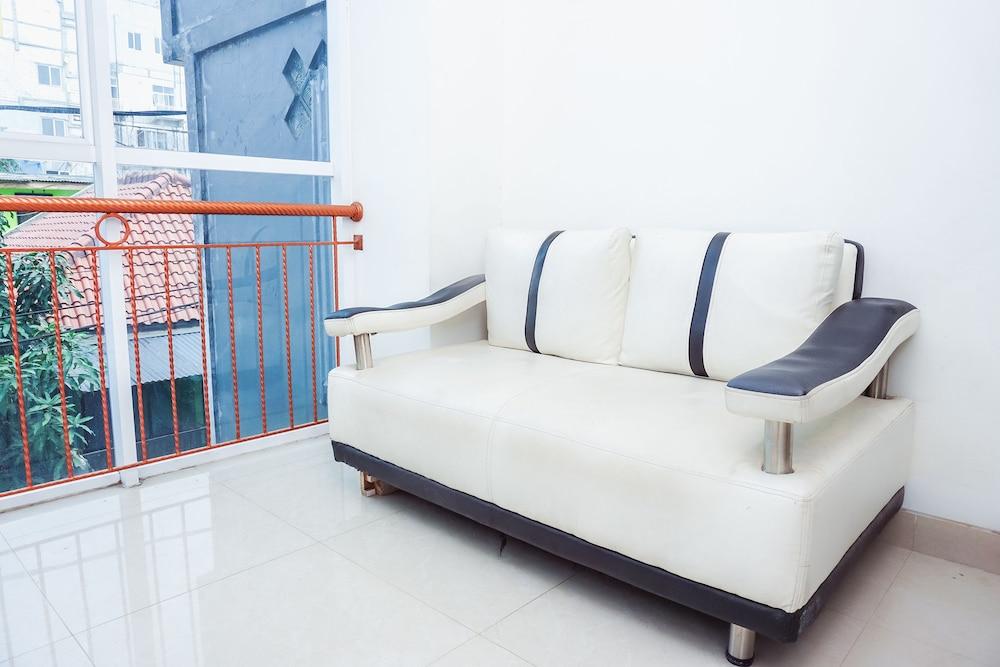 Sarkawi Residence Jakarta Exterior photo
